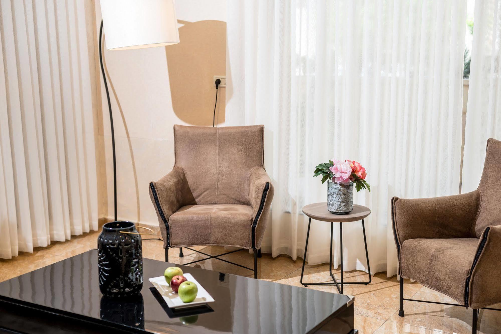 Ness Hotel 2*
